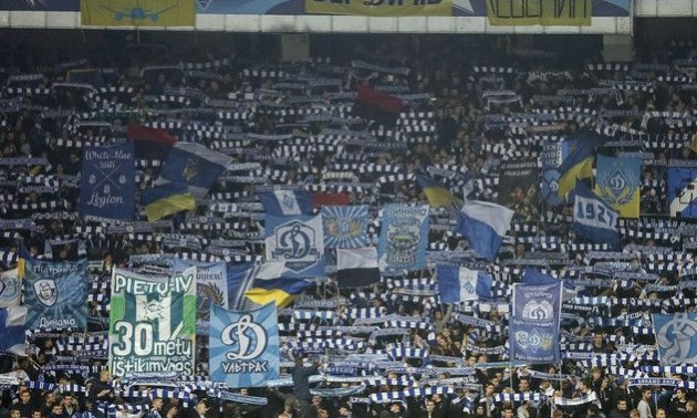Сила в єдності: фанати Динамо провели неформальну зустріч з гравцями. ФОТО
