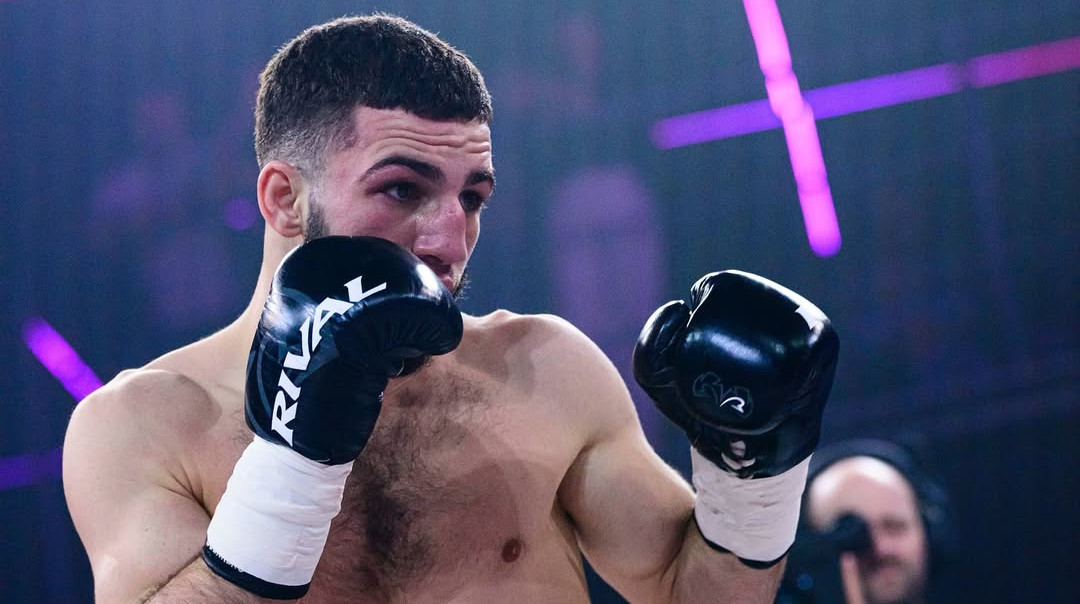 Михалушко с двумя нокдаунами победил мексиканца и стал чемпионом WBC International и WBC Francophone