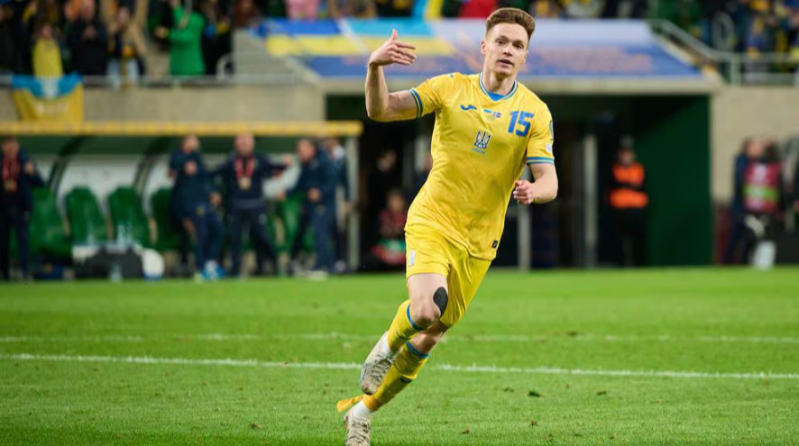 Болельщики сборной Украины определили Льва матча в игре против Исландии