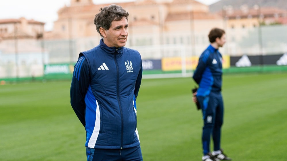 Не думаю, що команда здалась, – Мельгоса прокоментував поразку України від Данії