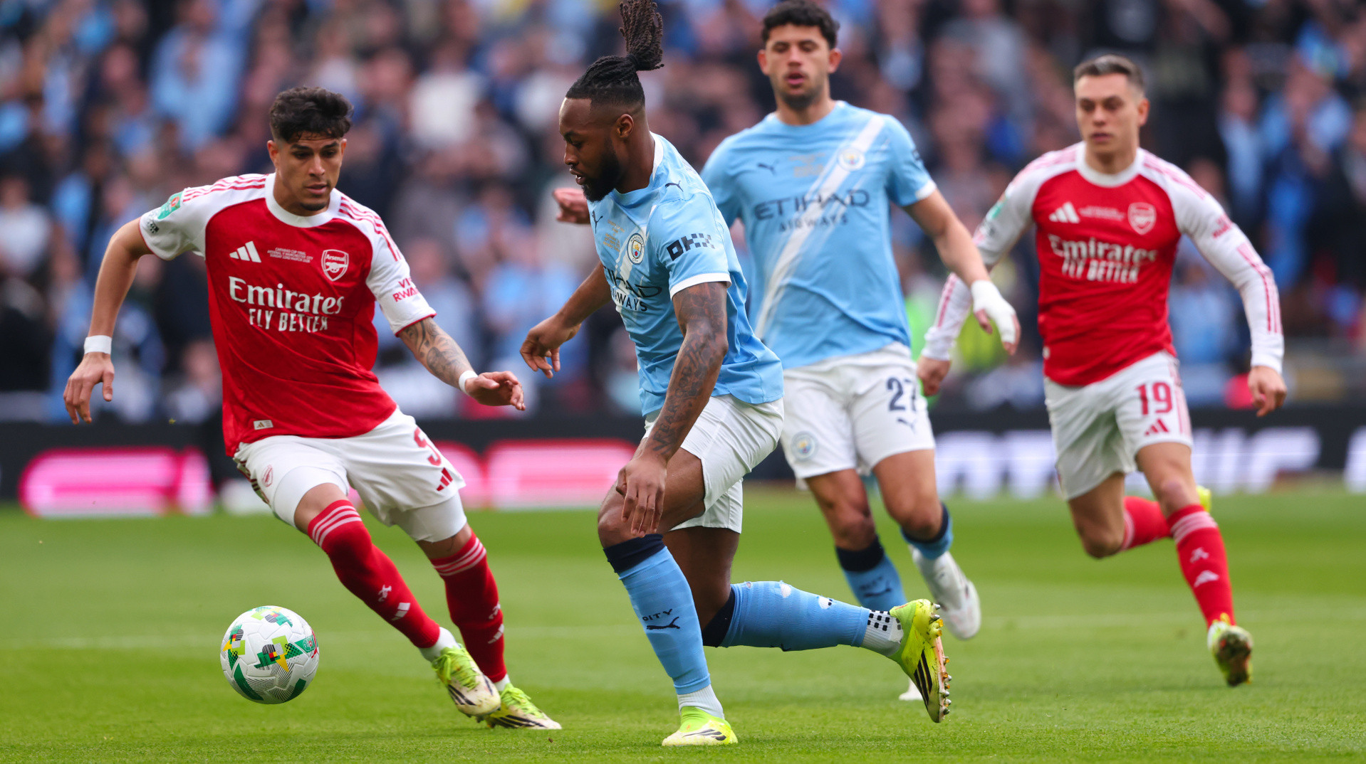 Вирішальний матч у боротьбі за чемпіонство: Арсенал та Ман Сіті визначилися зі складами
