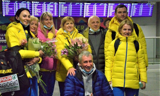 Фото дня. Українські тріумфаторки чемпіонату Європи повернулися на Батьківщину