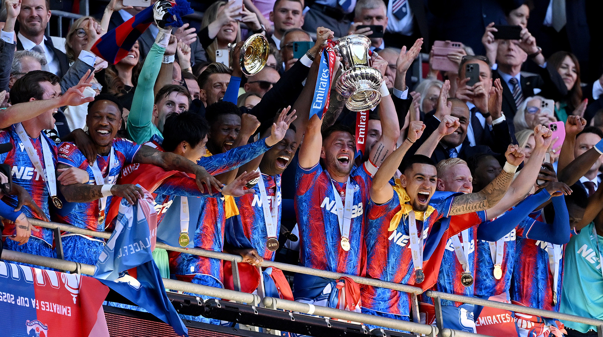 Від англійського аутсайдера до матчу з Динамо в Лізі конференцій: історія злетів та падінь Крістал Пелес