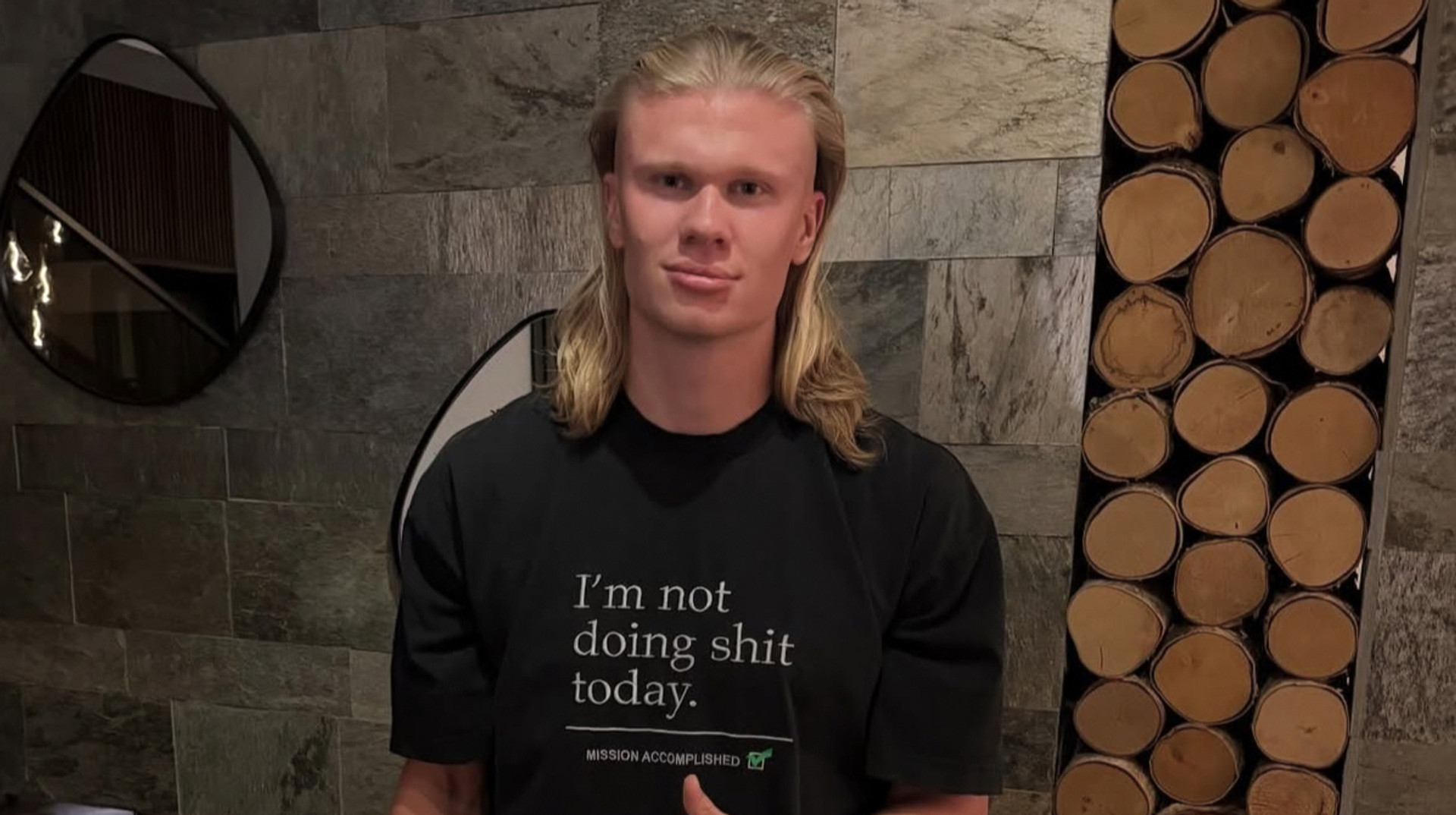 Лідер Ман Сіті поповнив колекцію суперкарів новим Lamborghini за 250 тисяч фунтів