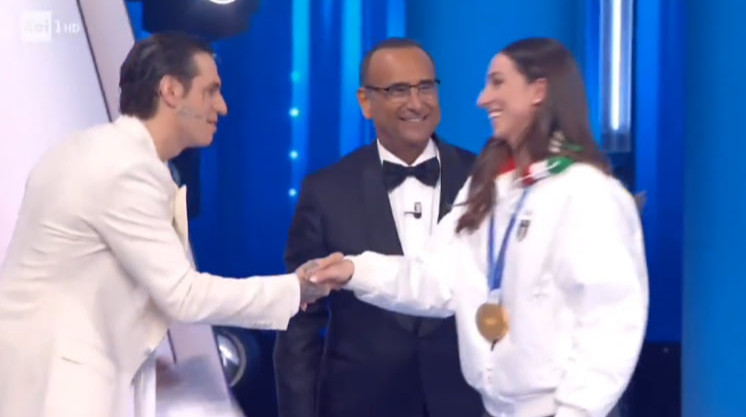 Звезда биатлона попала в курьёзный момент во время известного музыкального фестиваля