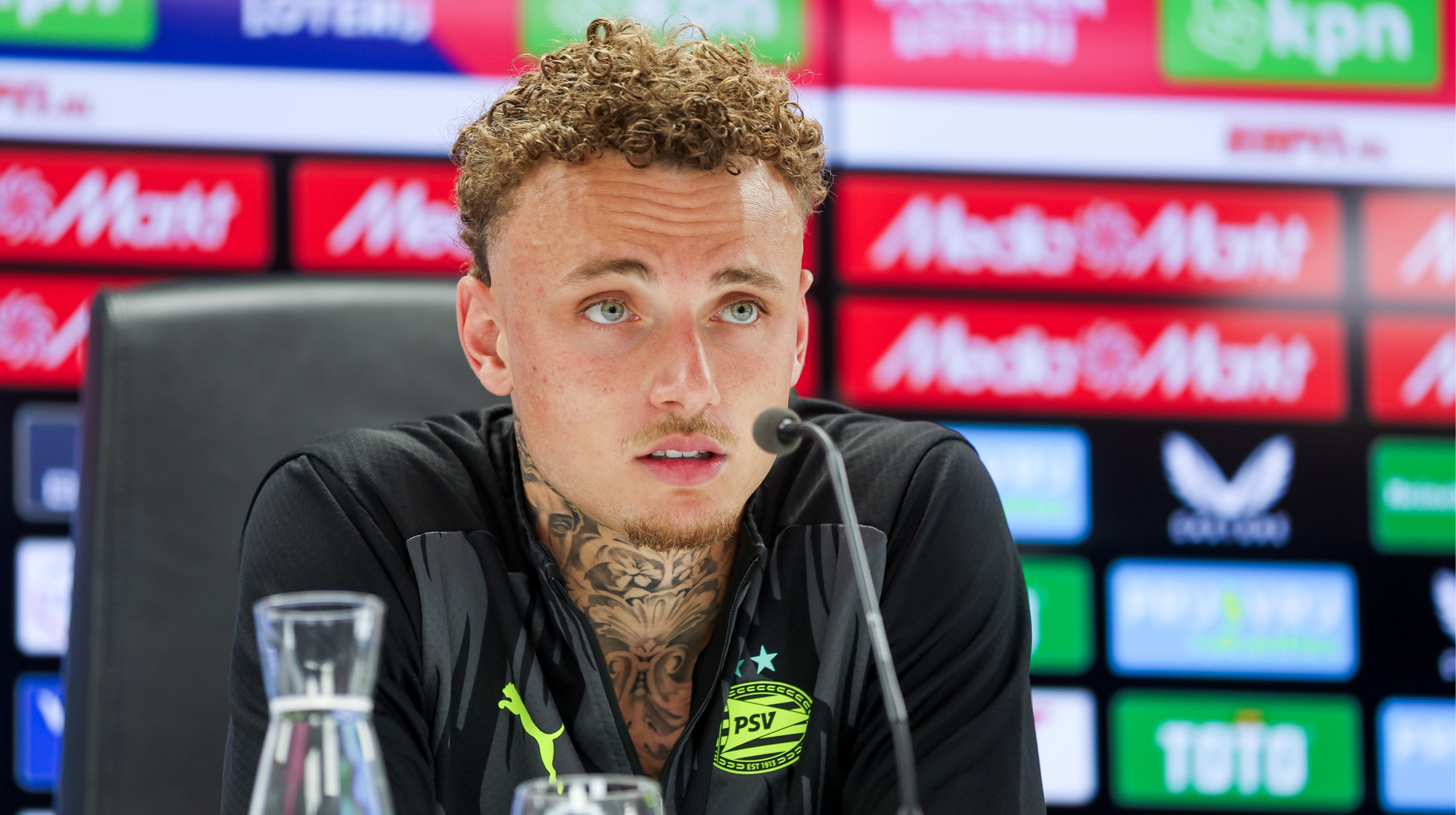 Отца звезды сборной Нидерландов нокаутировали на матче детских команд