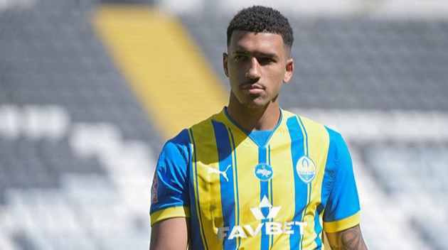 Надавати в роздягальні підсрачників, – Федецький розкритикував гравця Шахтаря