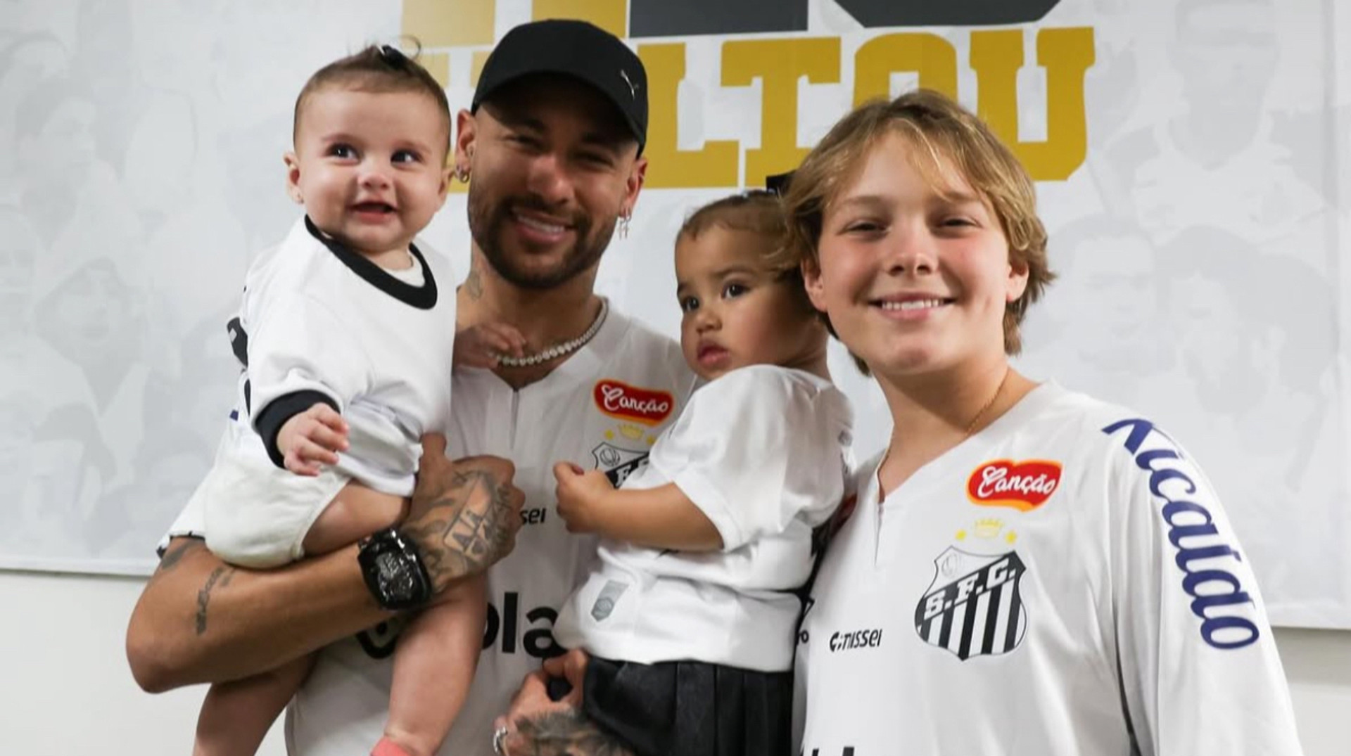 Найдорожча підтримка: син Неймара зворушливо підбадьорив батька після розгромної поразки