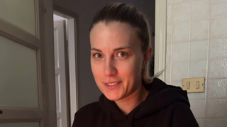 Імпровізований торт з круасана та милий пост у соцмережах: Харлан показала, як святкує своє 35-річчя