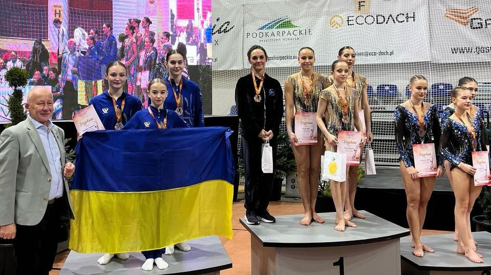 Сборная Украины выиграла 6 медалей на международном турнире по спортивной акробатике