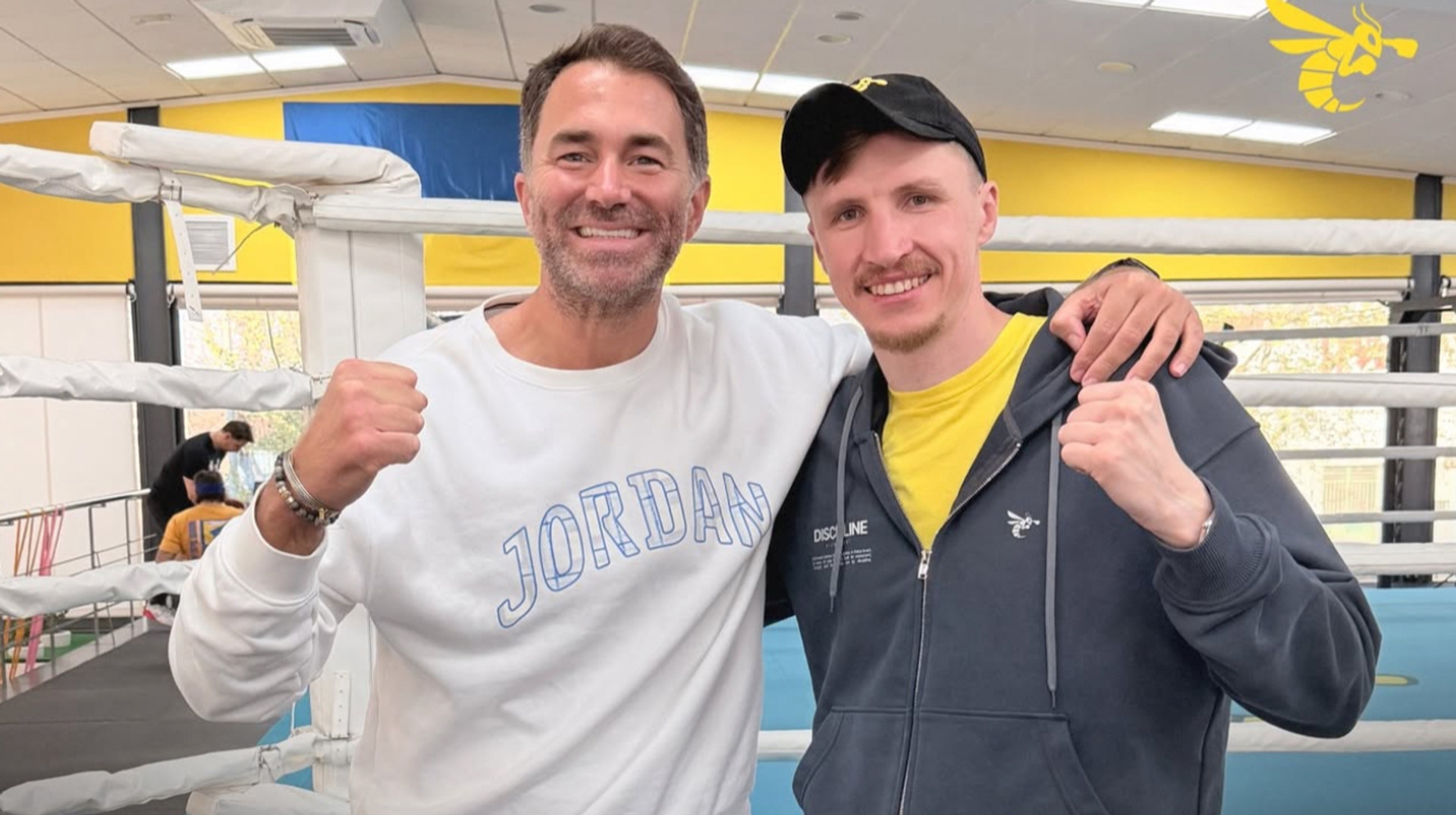 Промоутер Джошуа похизувався своїми боксерськими навичками у кемпі Усика в Іспанії