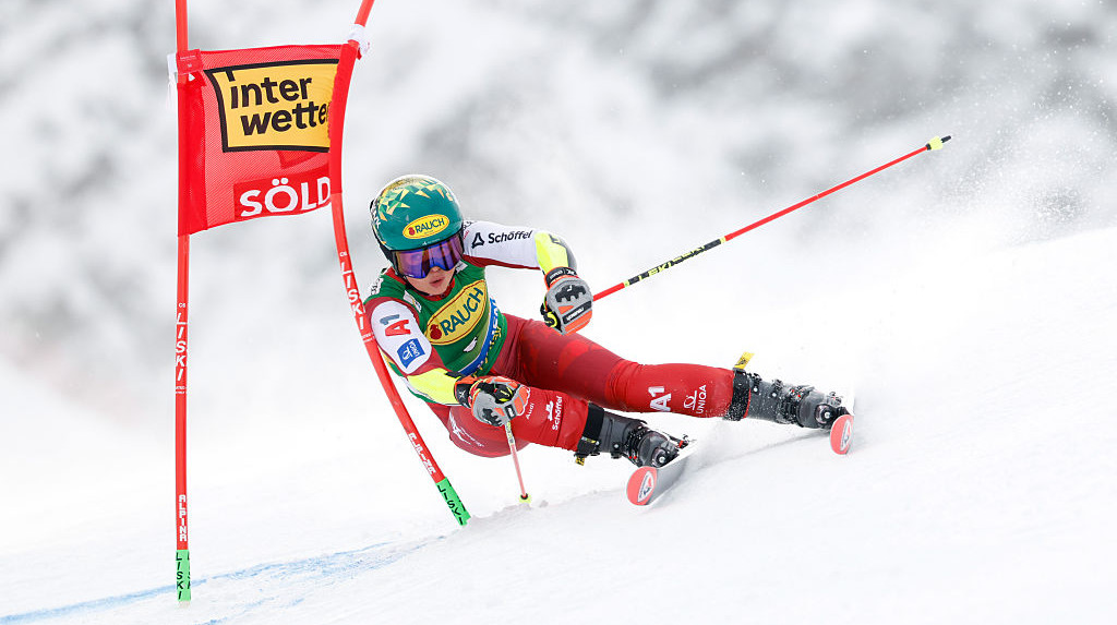 Горные лыжи. Шайб открыла сезон первой в карьере победой