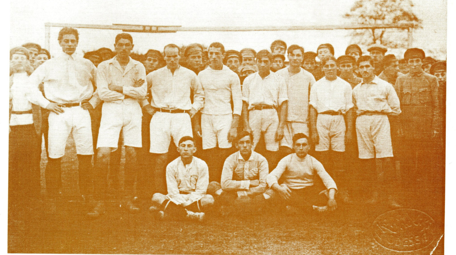 Гра мільйонів у буремні часи: чи грали у футбол під час Української революції?