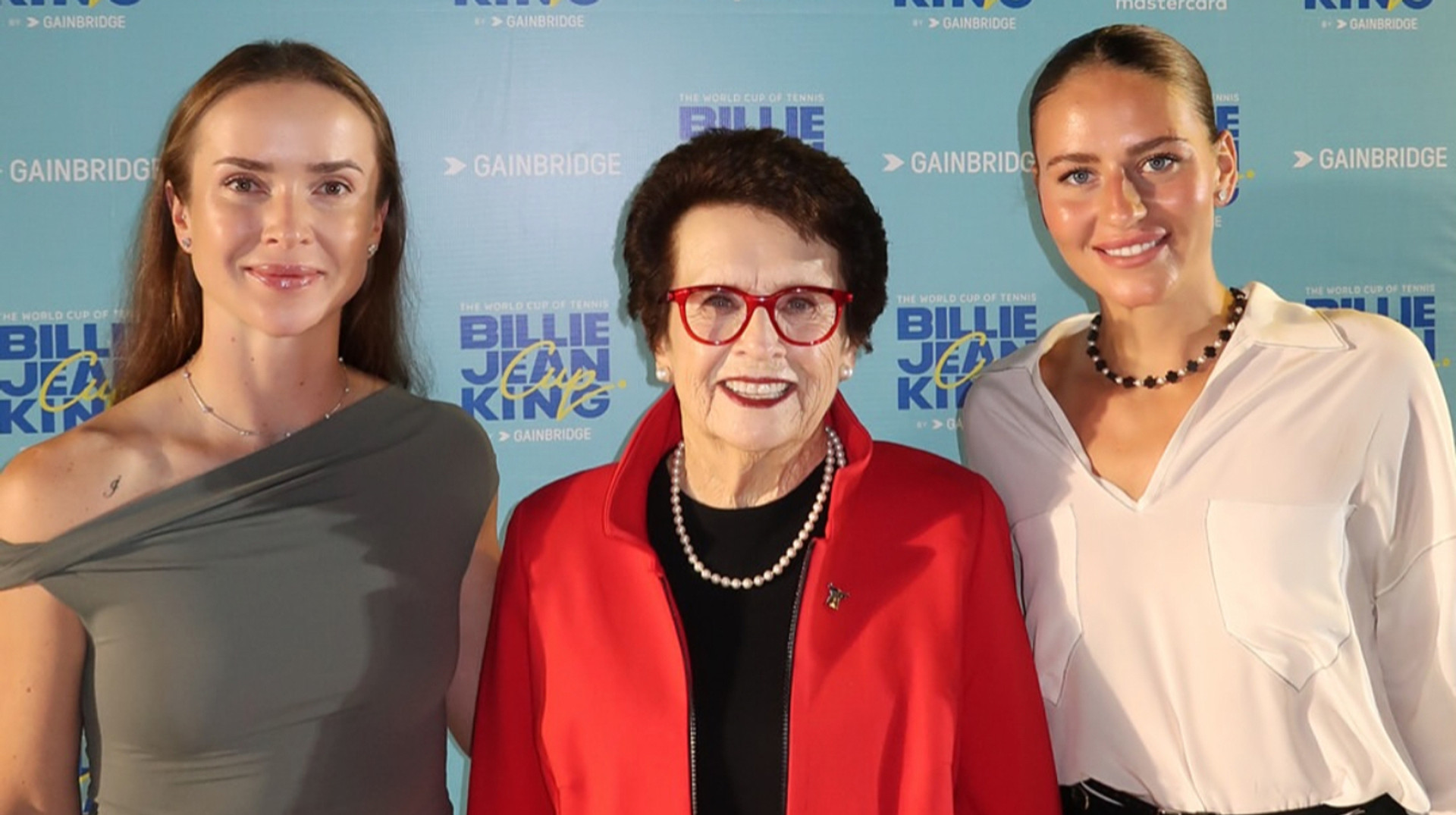 Костюк і Світоліна випробували себе в незвичному челенджі, обравши десятку найкращих тенісисток