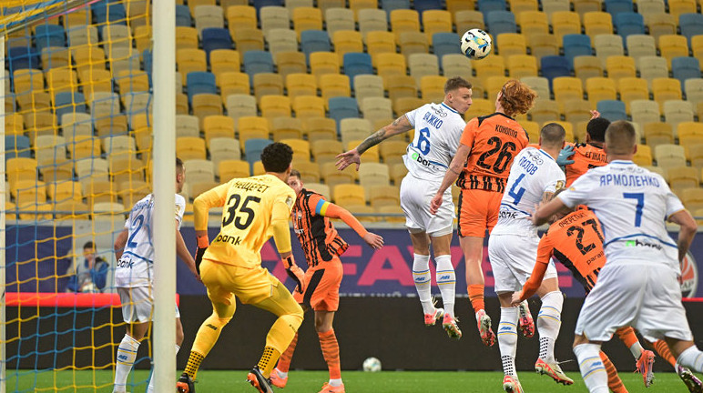 Шахтер с суперголом Невертона одолел Динамо в 11 туре УПЛ