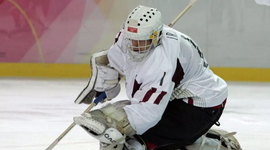 Легендарний хокеїст готовий віддати медалі, здобуті зі збірною СРСР