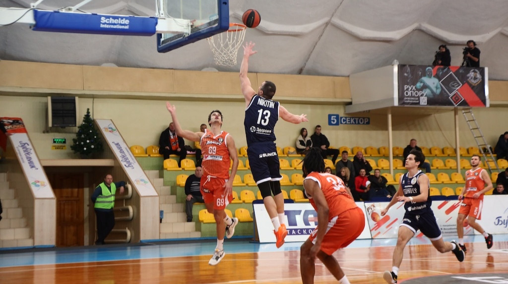 Харківські Соколи впевнено перемогли Черкаських Мавп у Суперлізі