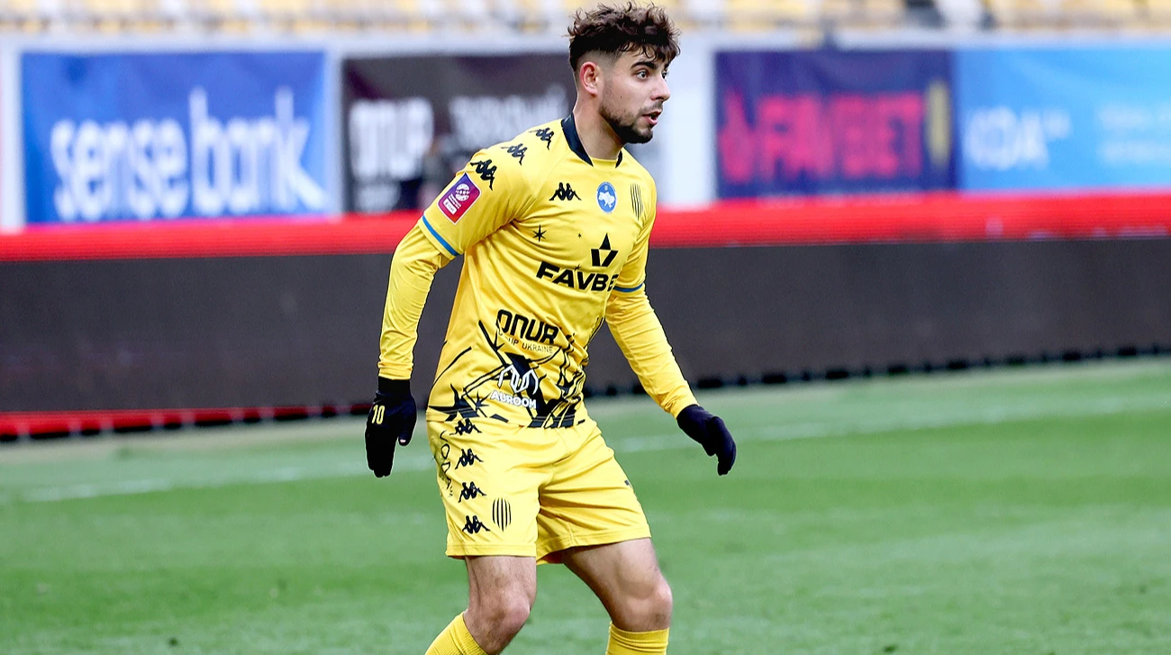 Півзахисник Руха відреагував на чутки про зникнення клубу