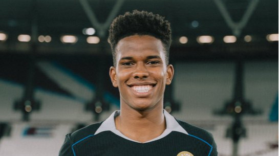 Естевао Вілліан