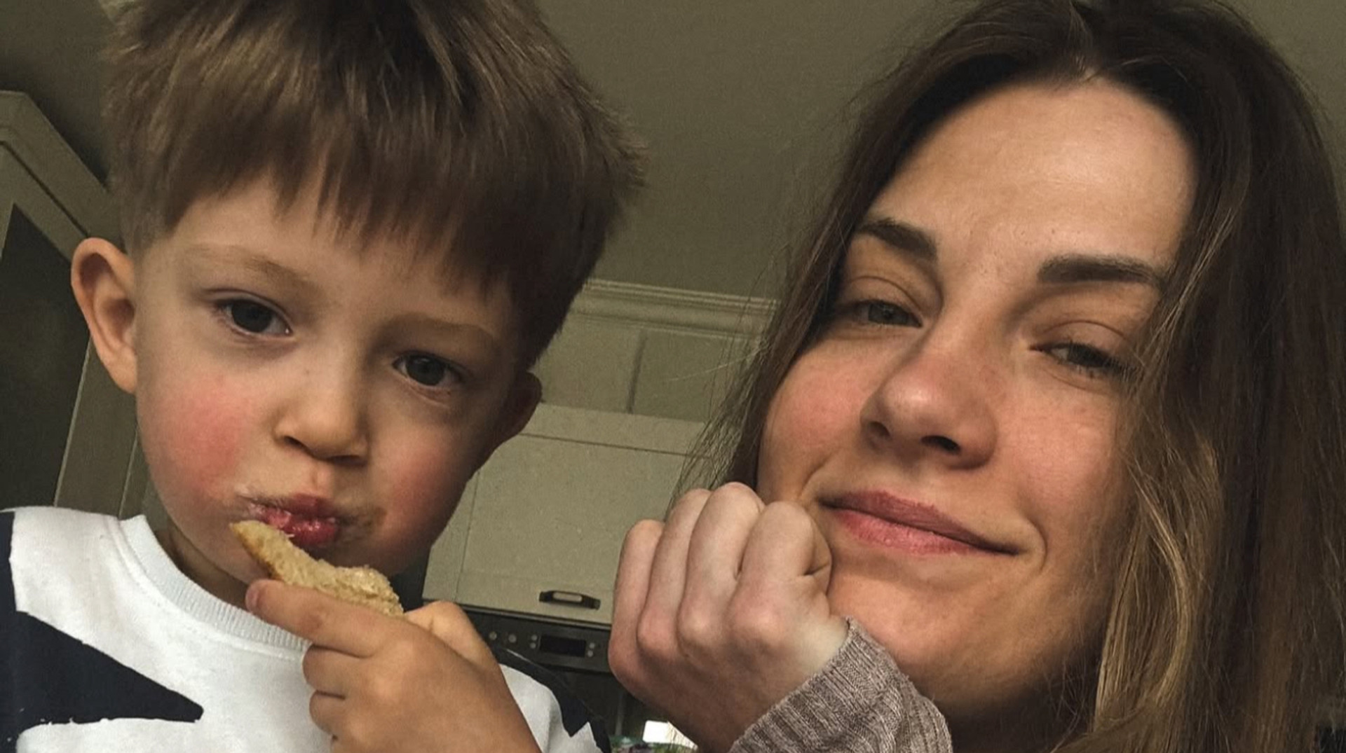 Харлан поділилася милим ранковим фотосетом із племінником