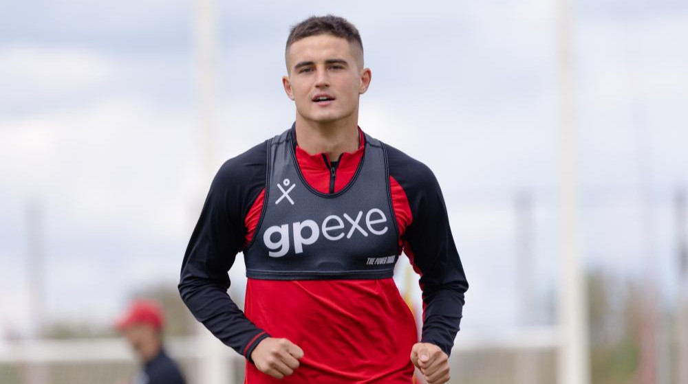 Верес продовжив контракт з основним захисником