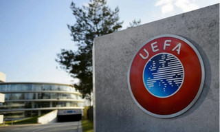 Від бідних родичів до революції Юханссона: як УЄФА заробляє продажем прав на трансляції Євро
