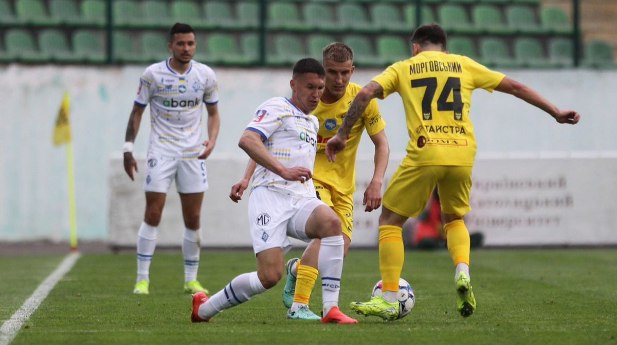 Без Ярмоленка, з Пономаренком: визначилися склади Динамо та Буковини на півфінал Кубку України