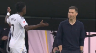 Істерика Вінісіуса у матчі з Барселоною: Лунін втішив на лаві запасних розгніваного бразильця