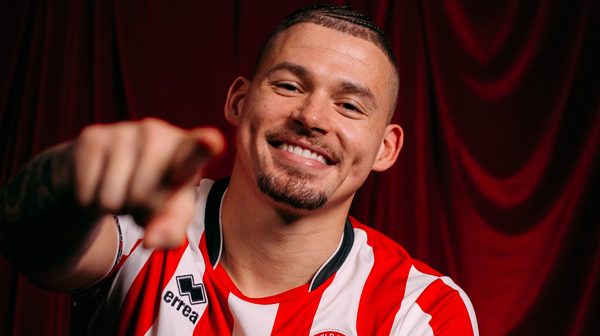 Шеффилд Юнайтед осуществил трансфер победителя Лиги чемпионов из Манчестер Сити