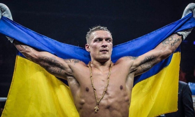 Усика нагородили діамантовим поясом WBO. ВІДЕО