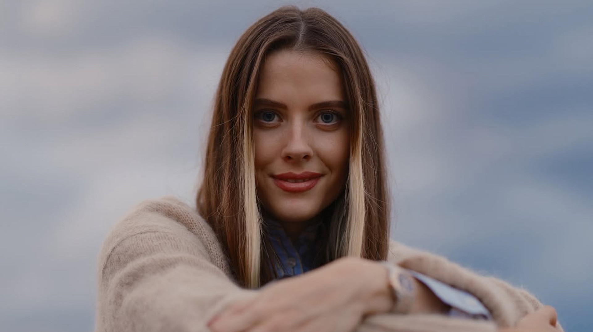 Магучих засветила роскошные часы за 200 тысяч гривен в новой осенней фотосессии