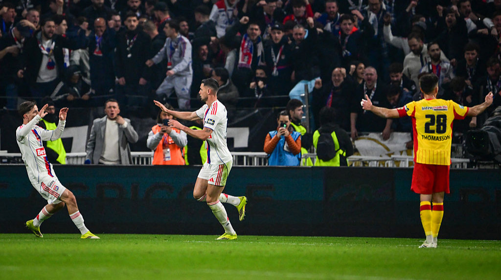 Все решила серия пенальти: Лион с голом Яремчука уступил Лансу в 1/4 финала Кубка Франции