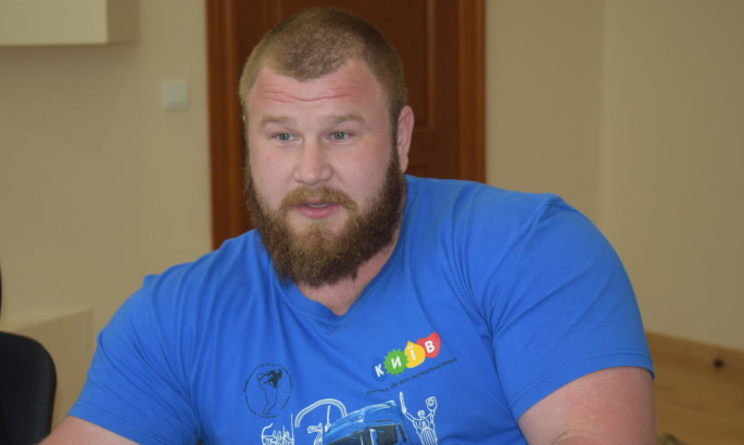 Український стронгмен втік за кордон під прикриттям змагань