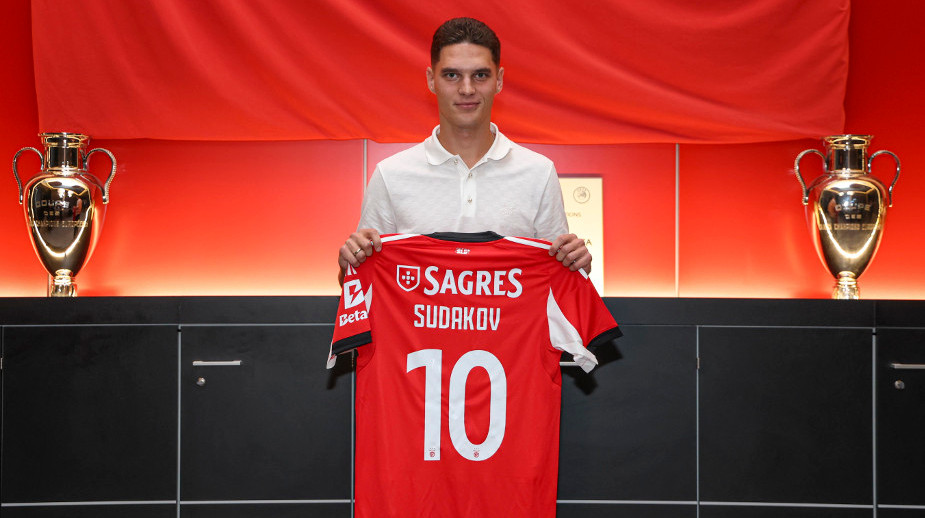 В Киеве в результате российского обстрела поврежден дом Судакова