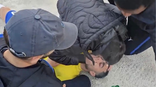 Скандал у другій лізі Ірану: футболістів отруїли в роздягальні та ледь не забили камінням