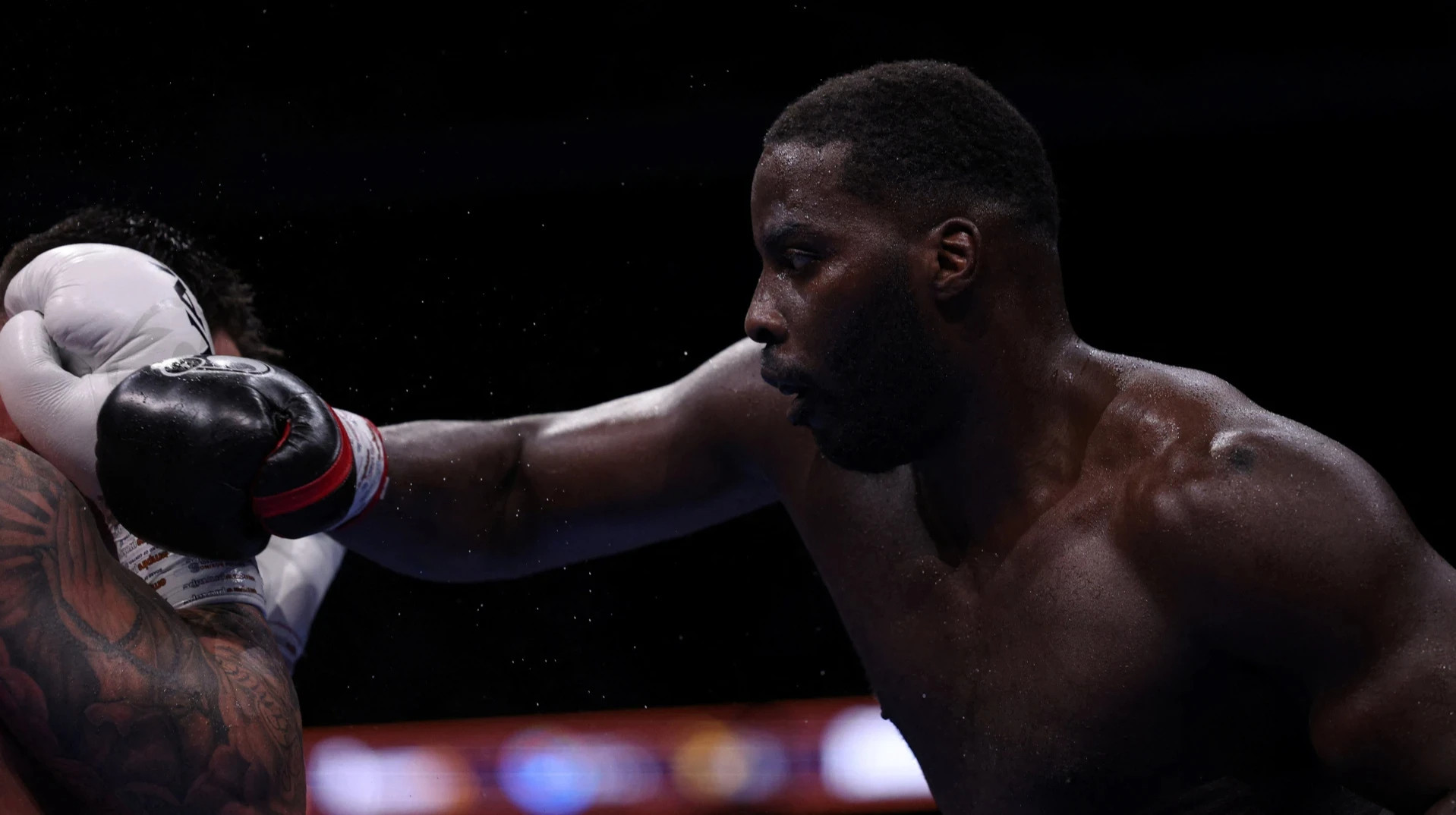 Зупинить за 6 раундів: Околі – про потенційний бій проти непереможного чемпіона