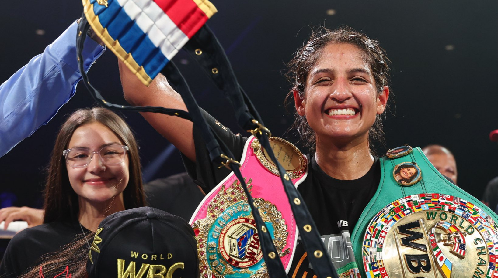 Фундора захистила титули в поєдинку проти Кубіцкі