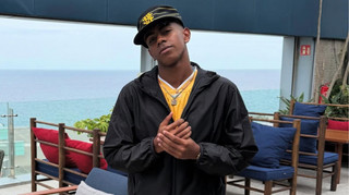 Зірковий вундеркінд знявся у рекламі відомо бренду, покатавшись на механічному бику