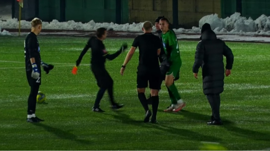 Новий скандал: тренер Полісся U-19 вдарив бокового арбітра