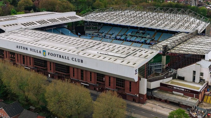 В Англии взяли под стражу болельщиков Янг Бойз после матча с Астон Виллой