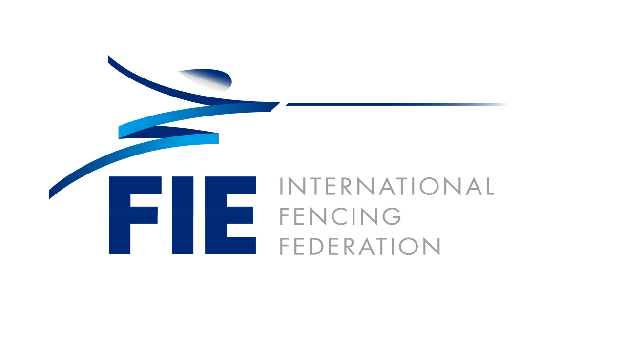 Міжнародна федерація фехтування повернула росіян до змагань під своїм прапором та гімном – Рос ЗМІ