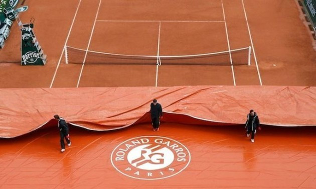 З Roland Garros через COVID-19 зняли тенісистів