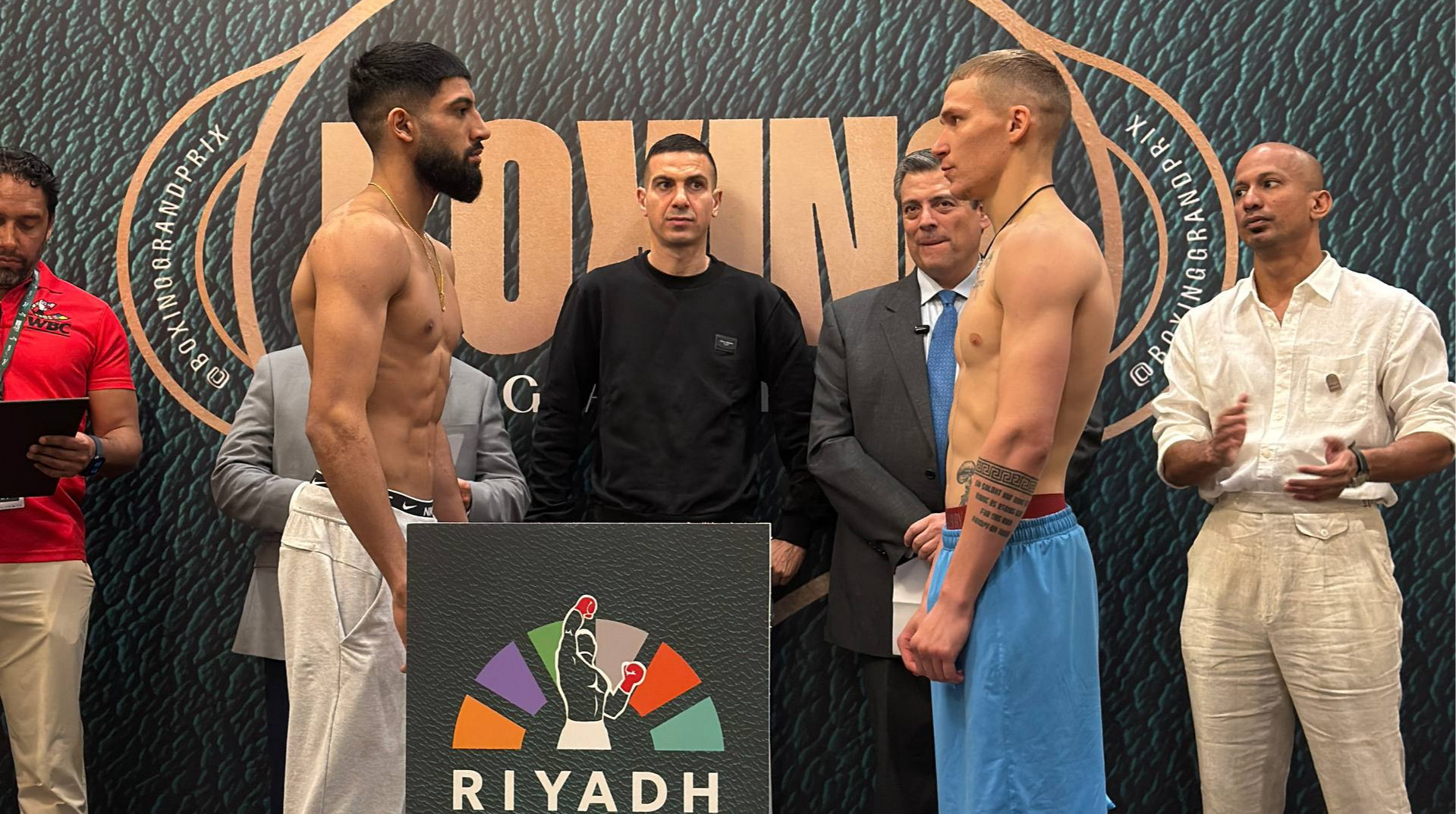 Українець Лозан переважив Басрана перед боєм 1/8 фіналу WBC Grand Prix