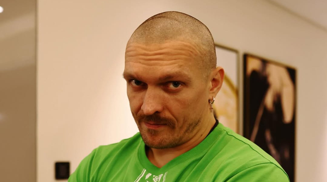 Британский боксер объяснил, почему Дюбуа сможет победить Усика