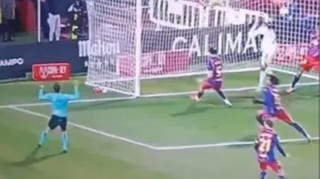 Скандал під час матчу Барселони: суддя ледь не відсвяткував гол суперника у Кубку Іспанії