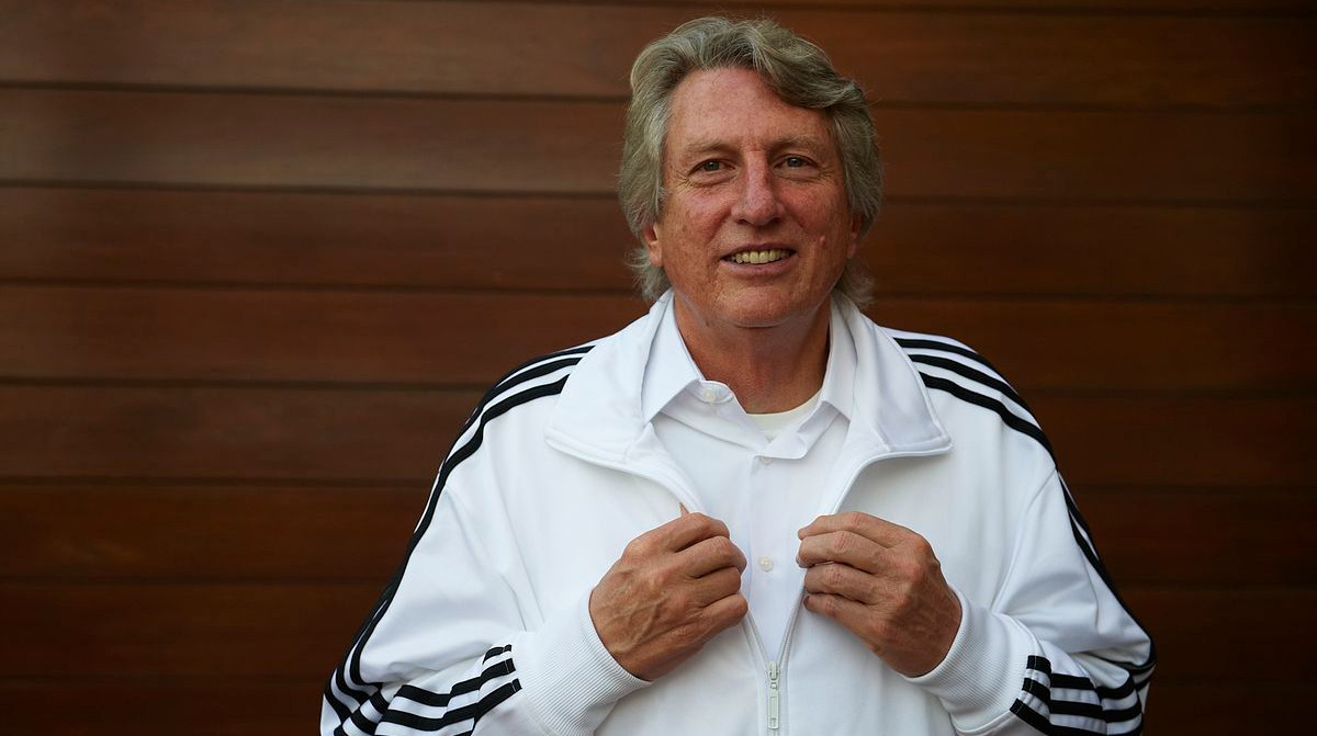 В США на аукционе за 159 тысяч долларов продали олимпийскую медаль революционера в прыжках в высоту