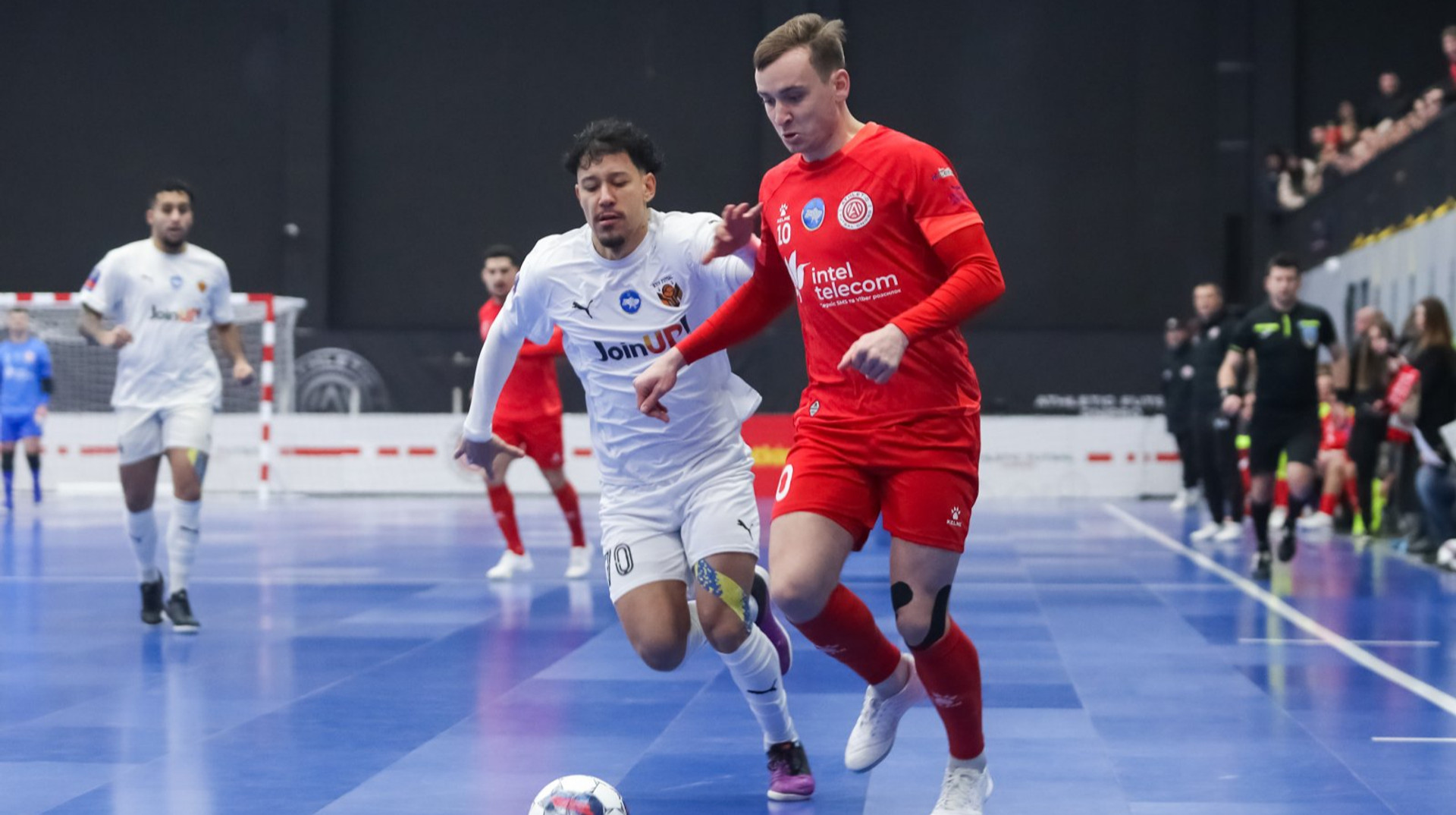 Гарячий бій у холодному залі, ще десяточка від чемпіона, драма за дві секунди: найцікавіше про 15 тур Екстраліги