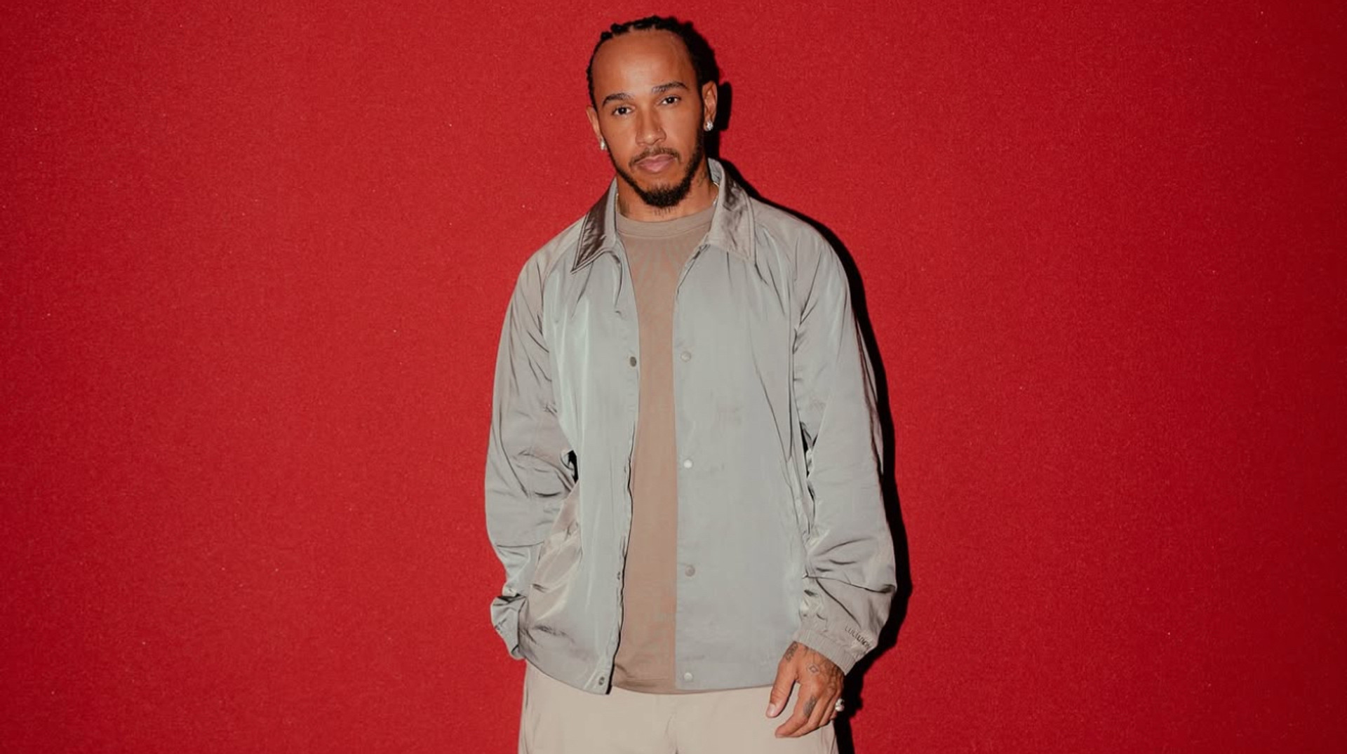 Відома британська співачка зробила гучну заяву щодо стосунків із зірковим пілотом Формули-1