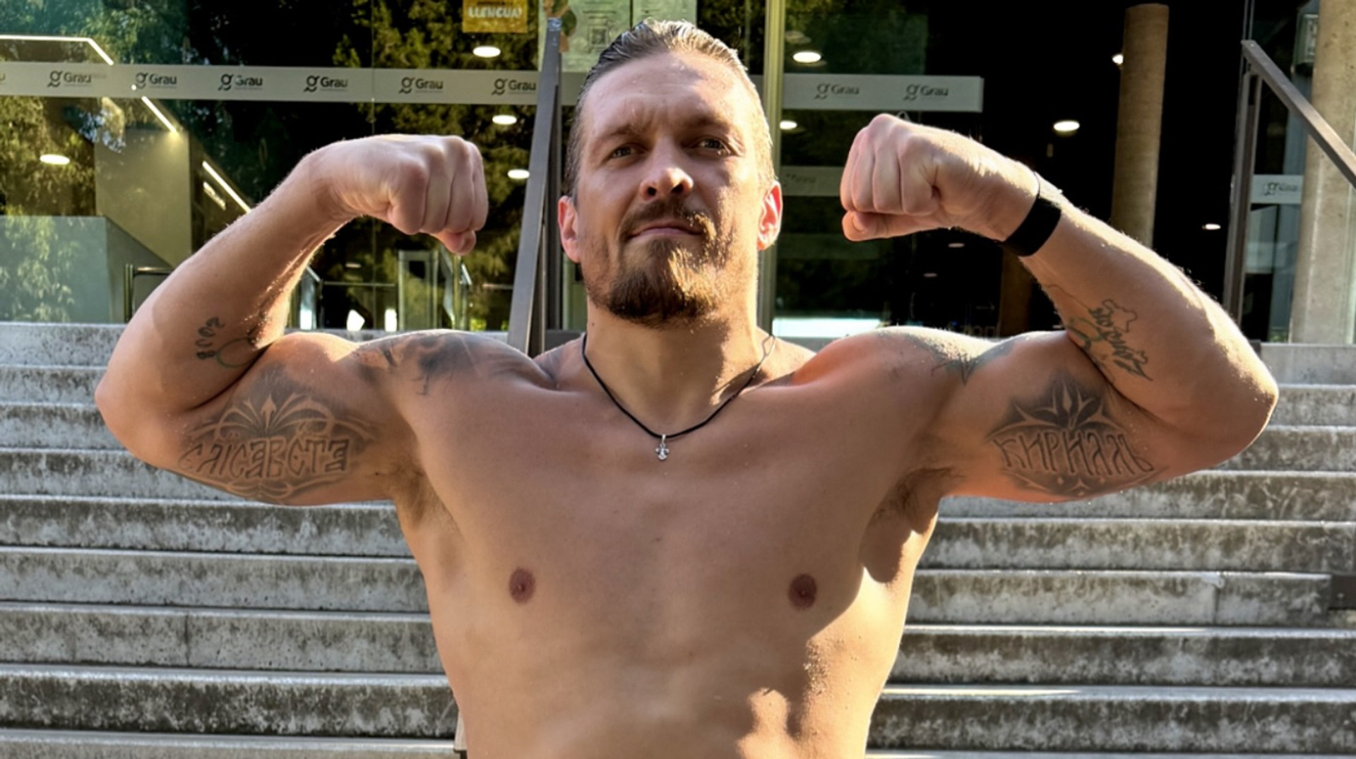 Я можу більше: Усик прокоментував у соцмережах ефектну перемогу над Дюбуа