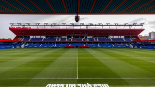 Не вистачає місць на 6-тисячному стадіоні: фанати Барселони платили 400 фунтів за вид на поле із балкону